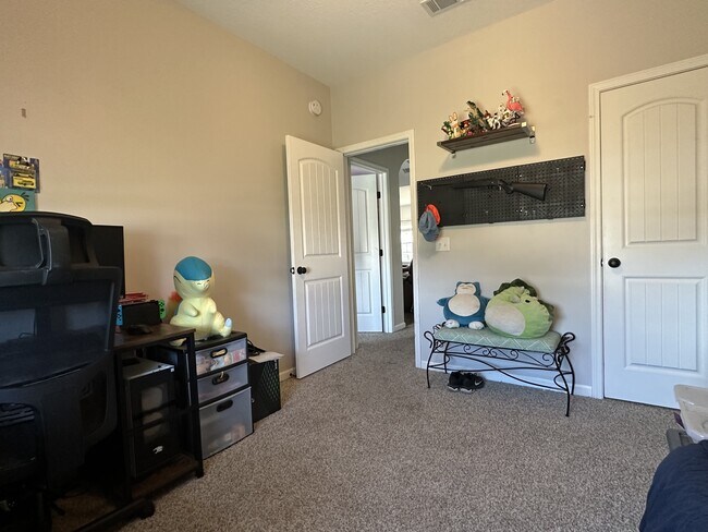 Building Photo - 27 Dove Run Dr