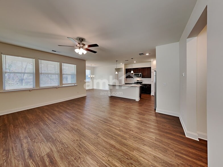 Building Photo - 216 Rivulet Dr