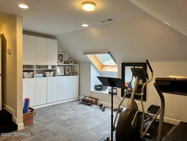Building Photo - 3905 Verdura Dr