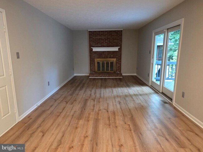 Building Photo - 12000 Rosiers Branch Dr