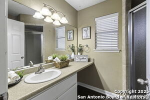 Building Photo - 112 Suncliff Dr