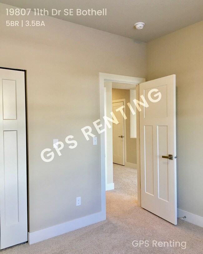 Building Photo - 19807 11th Dr SE