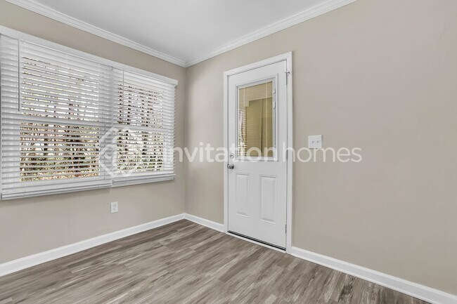 Building Photo - 3054 Cottonwood Dr Se