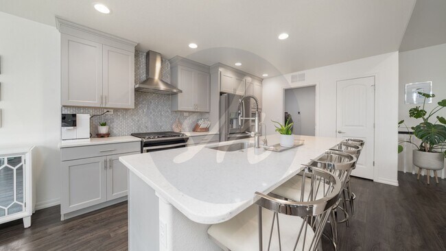 Building Photo - Beautiful Rancher in Cumbre Vista