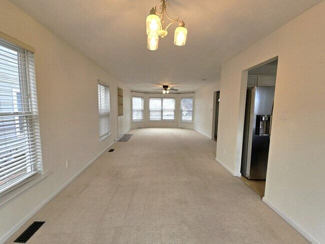 Building Photo - Ocean View East