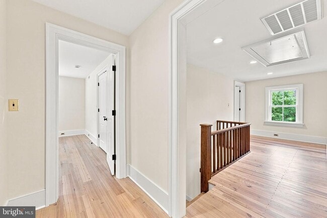 Building Photo - 5519 Hopewell Rd