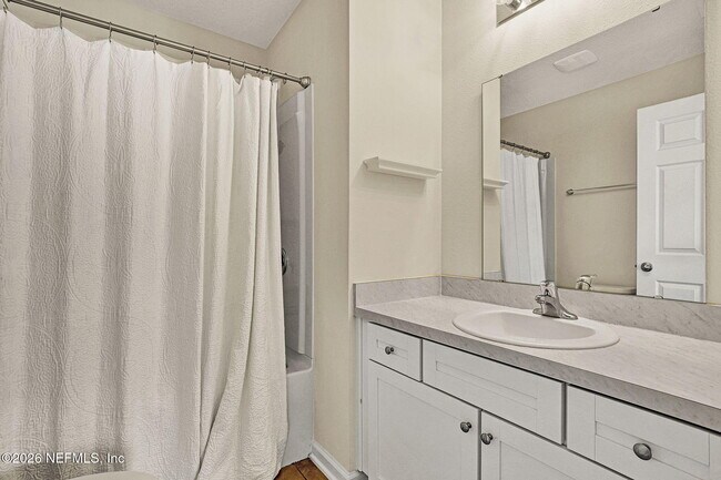 Building Photo - 197 Whispering Brk Dr