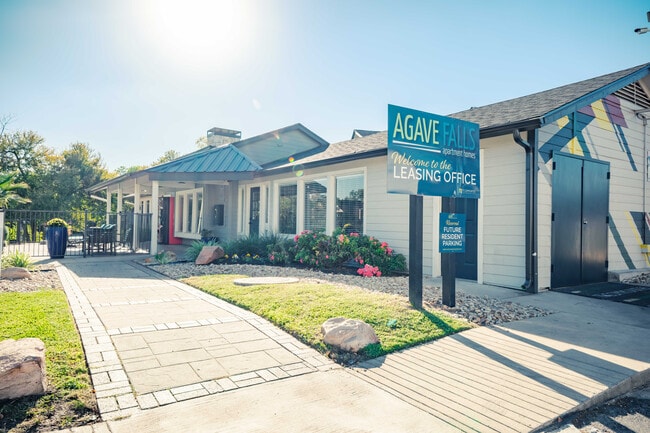 Agave Falls - 1901 E Anderson Ln Austin TX 78752 | Apartment Finder