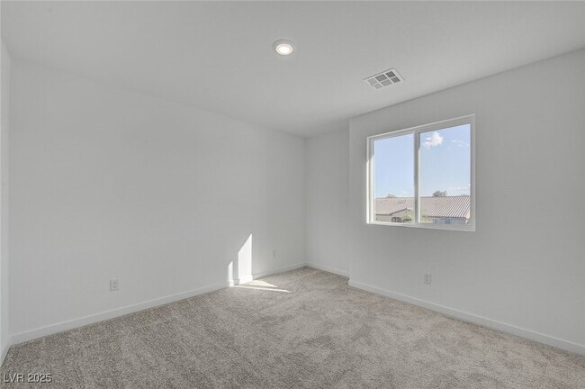 Building Photo - 8484 W Agate Ave