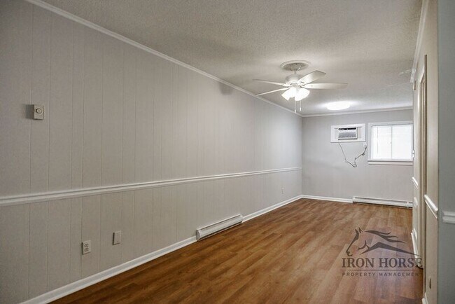 Building Photo - 550 Macon Hwy