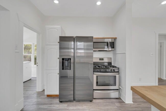 Building Photo - 1109 Gargan St