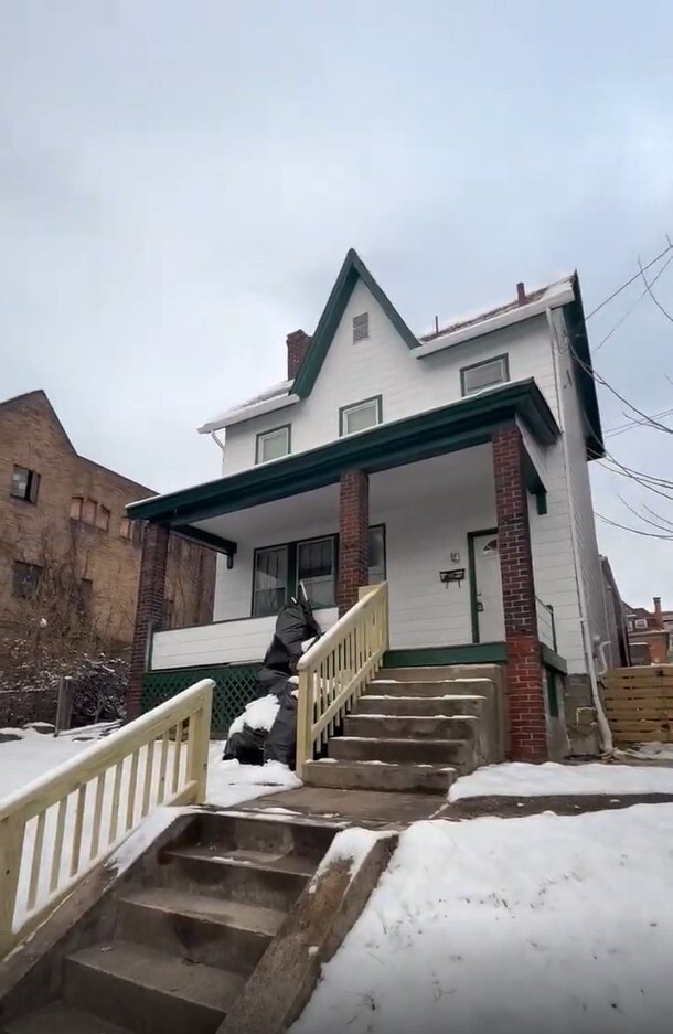 Primary Photo - 745 Franklin Ave