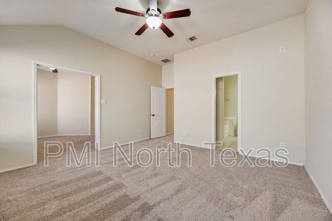 Building Photo - 2721 Lone Ranger Tr