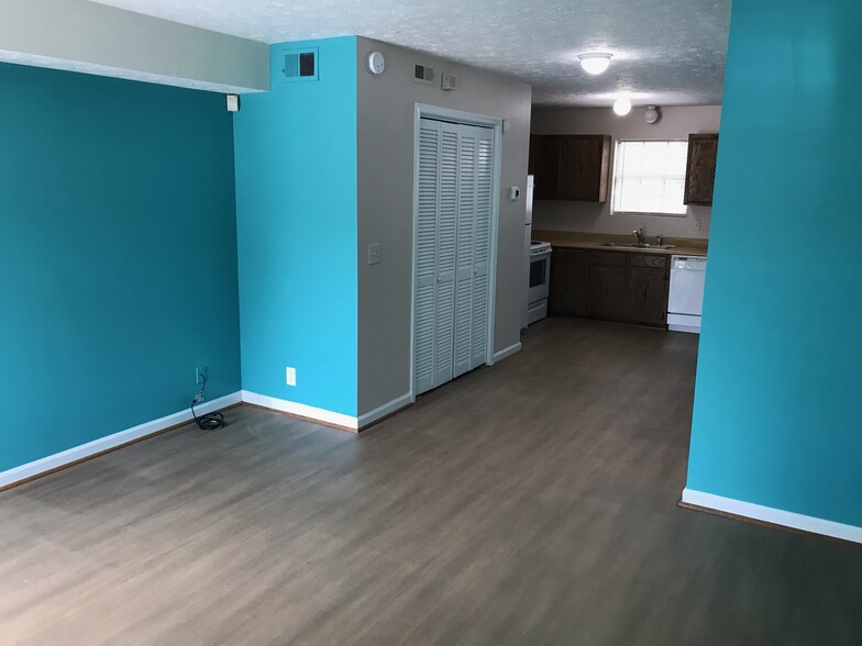 Living Room to Kitchen - 735 Park Cir