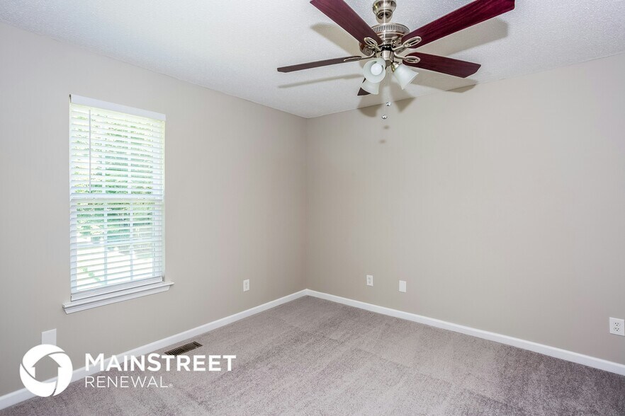 Building Photo - 436 Riverglen Dr NW