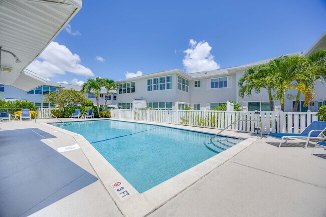 Building Photo - 707 Neapolitan Way