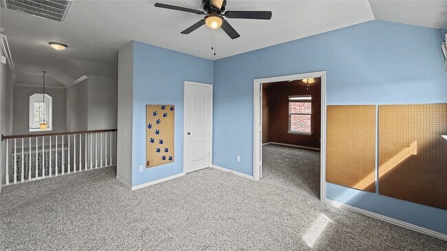 Building Photo - 2704 Evening Mist Dr