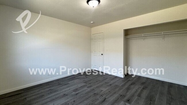 Building Photo - 11800 White Ave