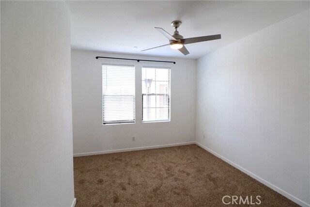 Building Photo - 561 W Maple Ave