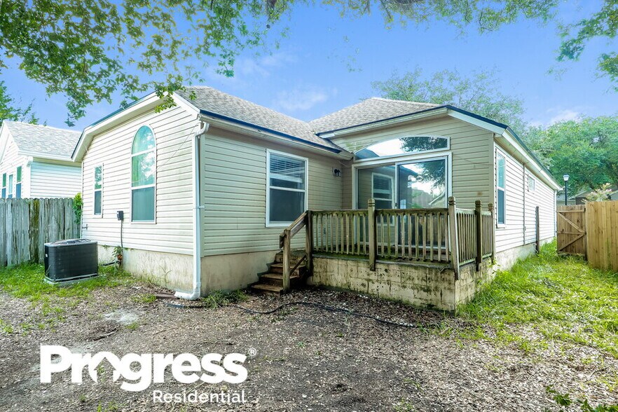 Building Photo - 1126 Brookwood Bluff Rd E