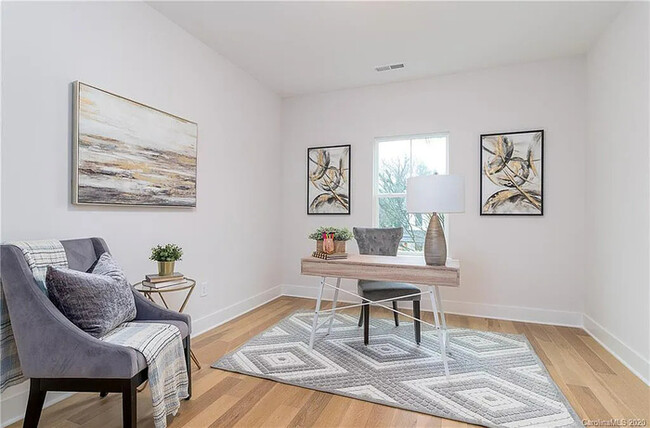 Building Photo - Luxurious, Modern Farmhouse in Belmont wit...