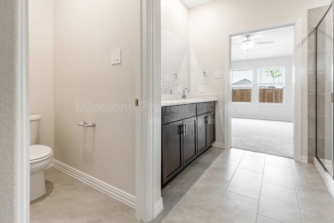 Building Photo - 2200 Dunbar Dr