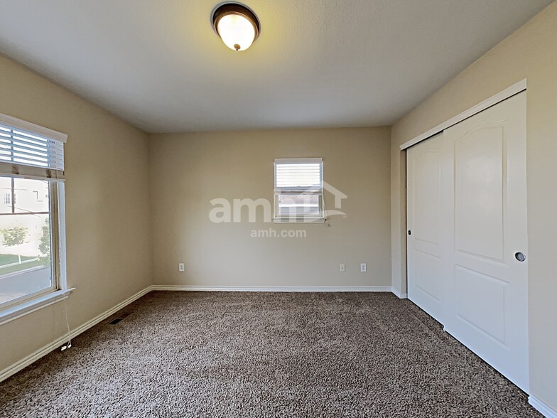 Building Photo - 12204 Hannibal St