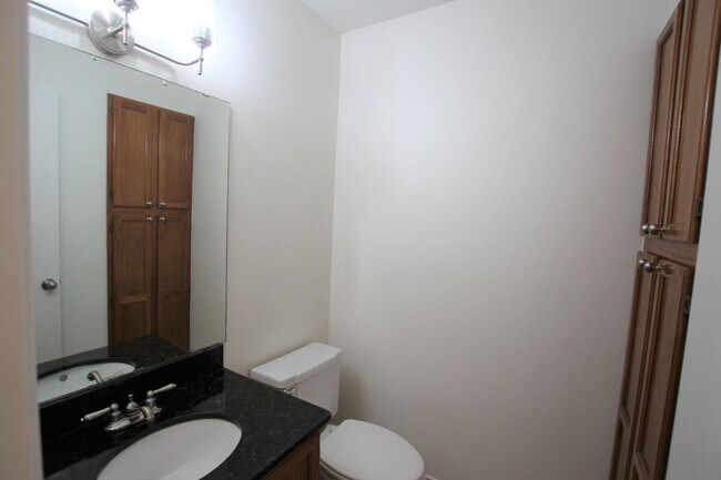 Building Photo - Available - Charming 2-bedroom, 2.5-bath townhome