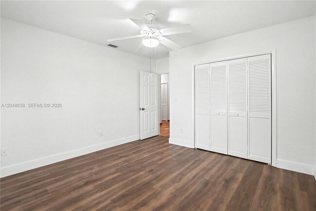 Building Photo - 14121 SW 97th Ave