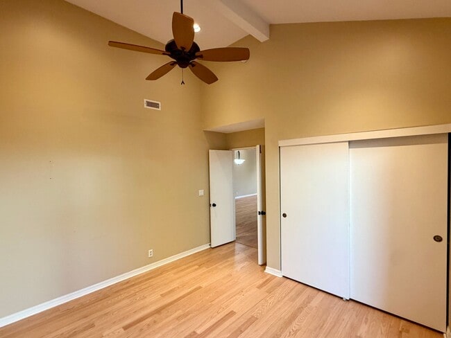 Building Photo - Spacious Three Bedroom in the Sunrise Pointe Community