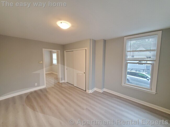 Building Photo - 146 Highland Ave