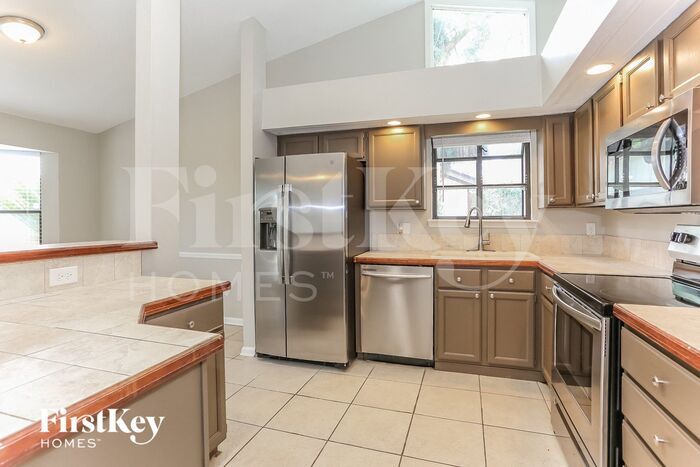 Building Photo - 1645 Ponderosa Pine Dr E