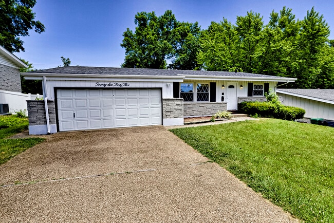 Building Photo - 2635 Netherton Dr