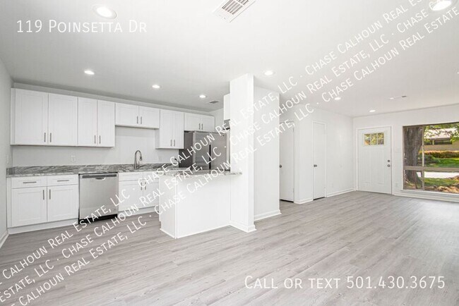 Building Photo - 119 Poinsetta Dr