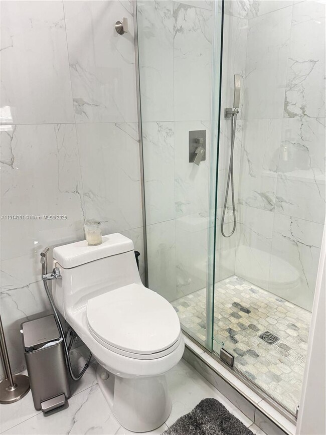 Building Photo - 3807 Hayes St