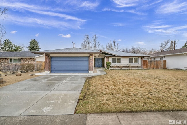 Building Photo - 1490 Foster Dr