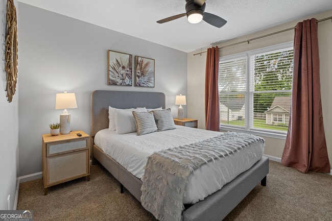 Building Photo - 13 Huntcliff Dr