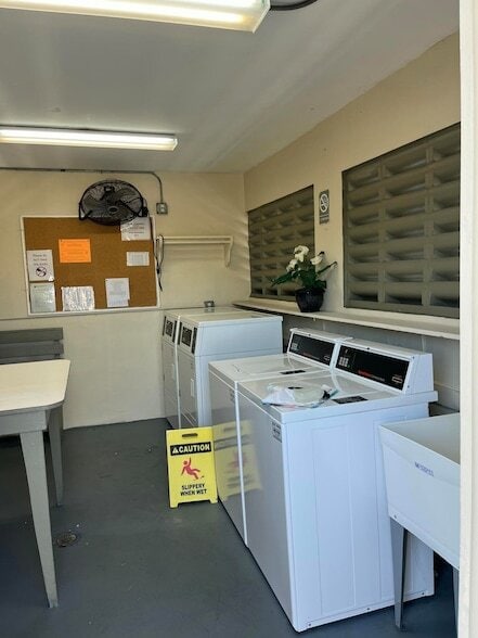 Building Photo - 2551 Emory Dr W