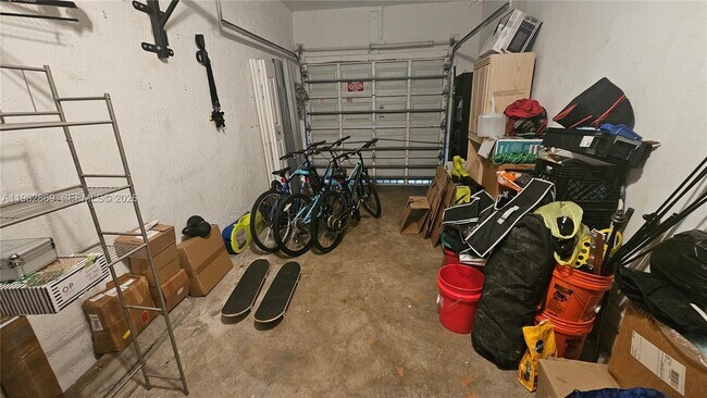 Building Photo - 3520 NE 3rd Dr