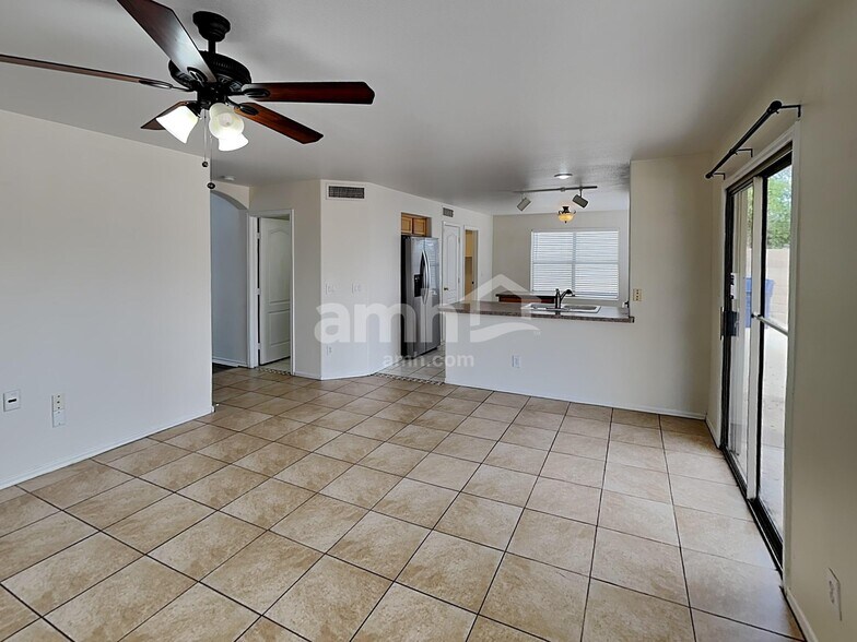 Building Photo - 2017 N 128th Dr
