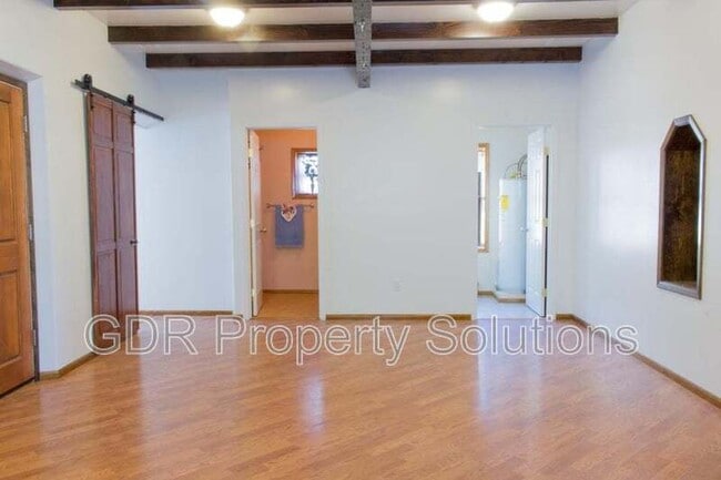 Building Photo - 305 Wilshire Dr SW