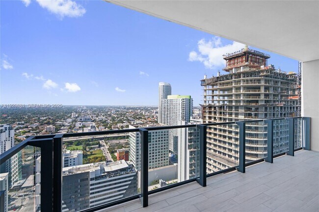 Building Photo - 88 SW 7th St