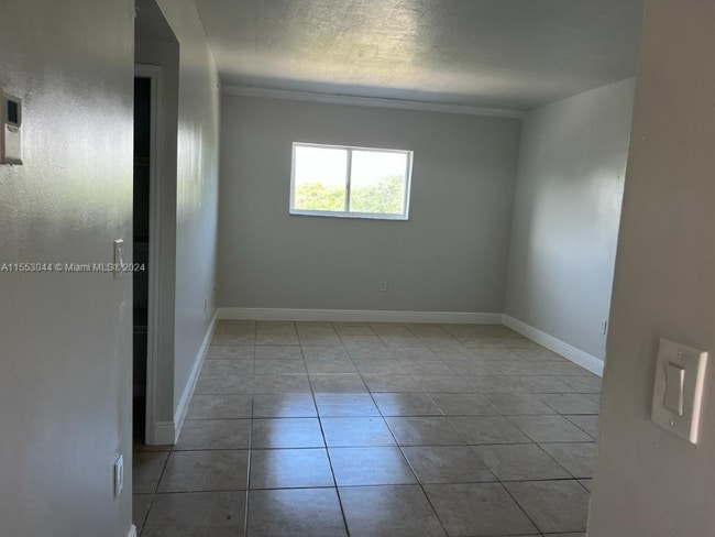 Building Photo - 11000 SW 200th St