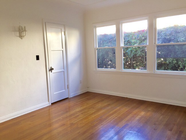 Bedroom, lighted closet... - 1265 Carmona Ave