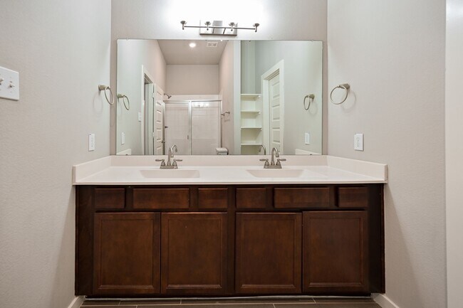 Building Photo - 127 Wickersham