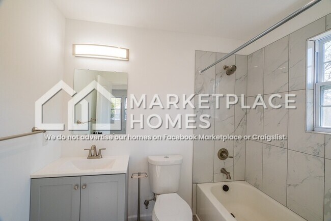 Building Photo - 4310 Ohls Ave