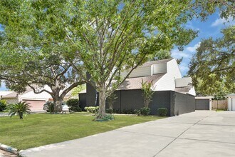 Building Photo - 14823 Elmont Dr