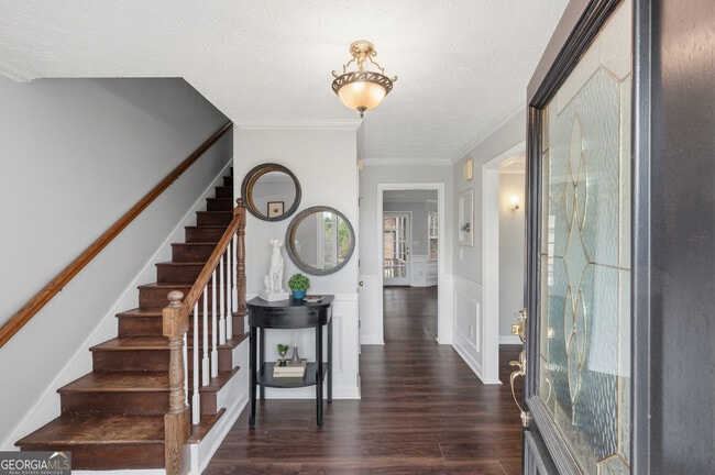 Building Photo - 4229 N Mountain Rd NE