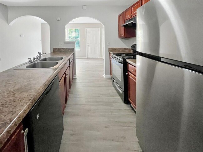 Building Photo - 6640 Saganaw Dr
