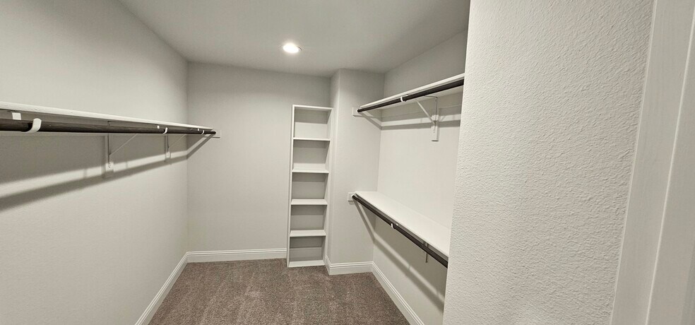 Building Photo - 5960 Bursey Rd